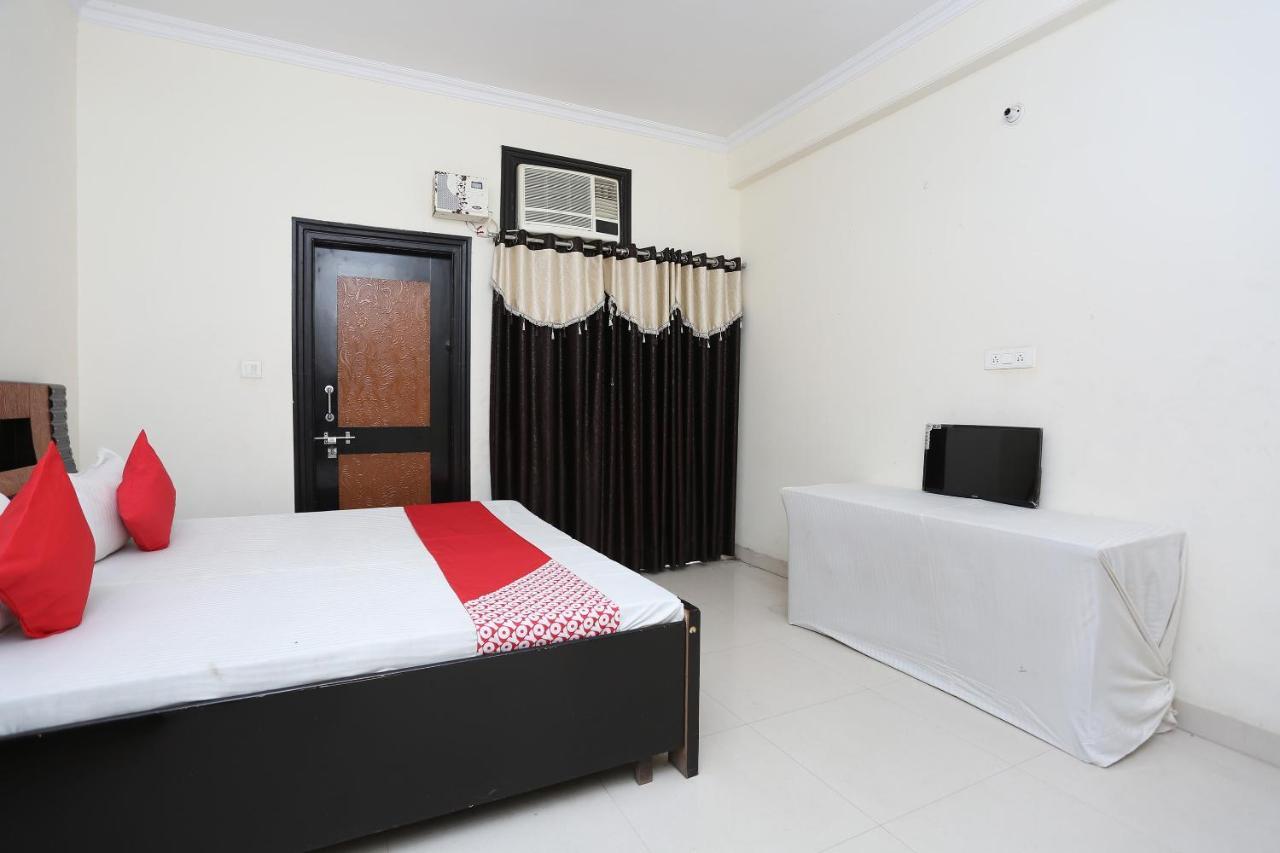 Oyo 40446 Yas Residency Hotel Aligarh Exterior photo
